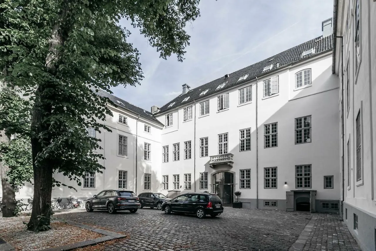 Majestic 300M2 Apartment Copenhagen Denmark